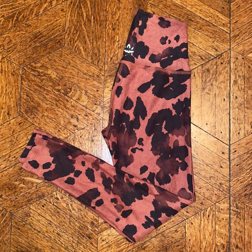 Beyond Yoga spacedye leggings - small - copper cow print